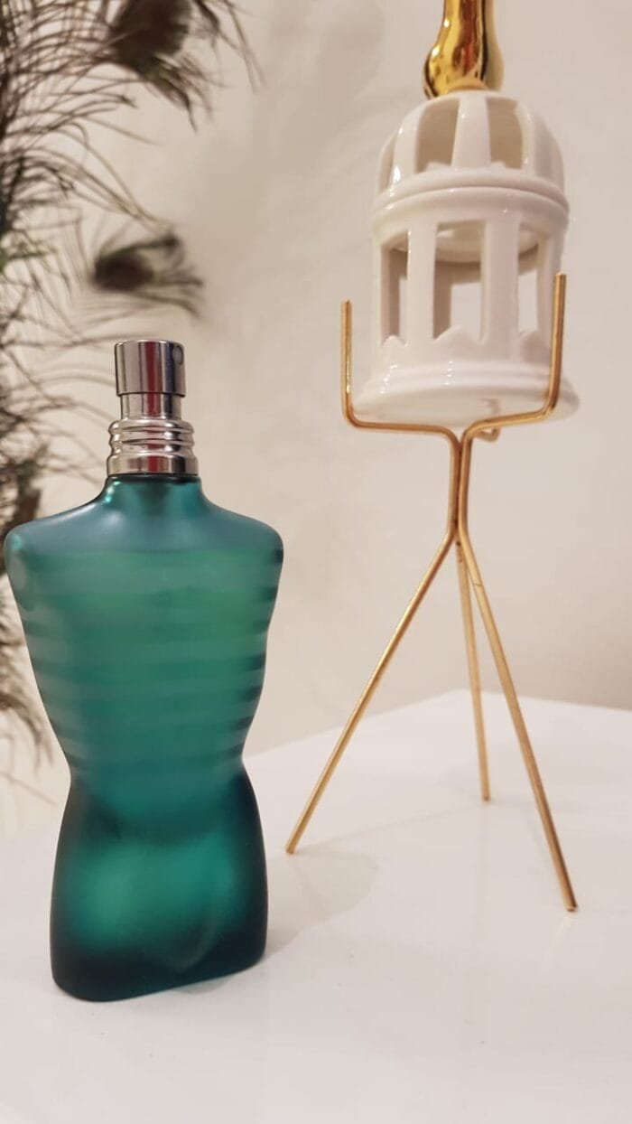 Élégance et Glamour : Votre Sélection de Parfums - Image 9
