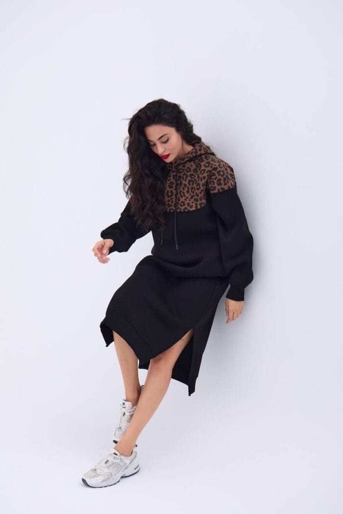 Robe Blanche avec Détails Léopard - Image 4